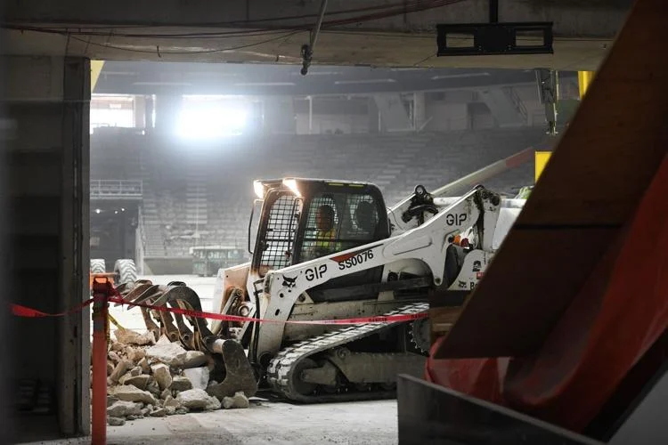 Arena floor construction