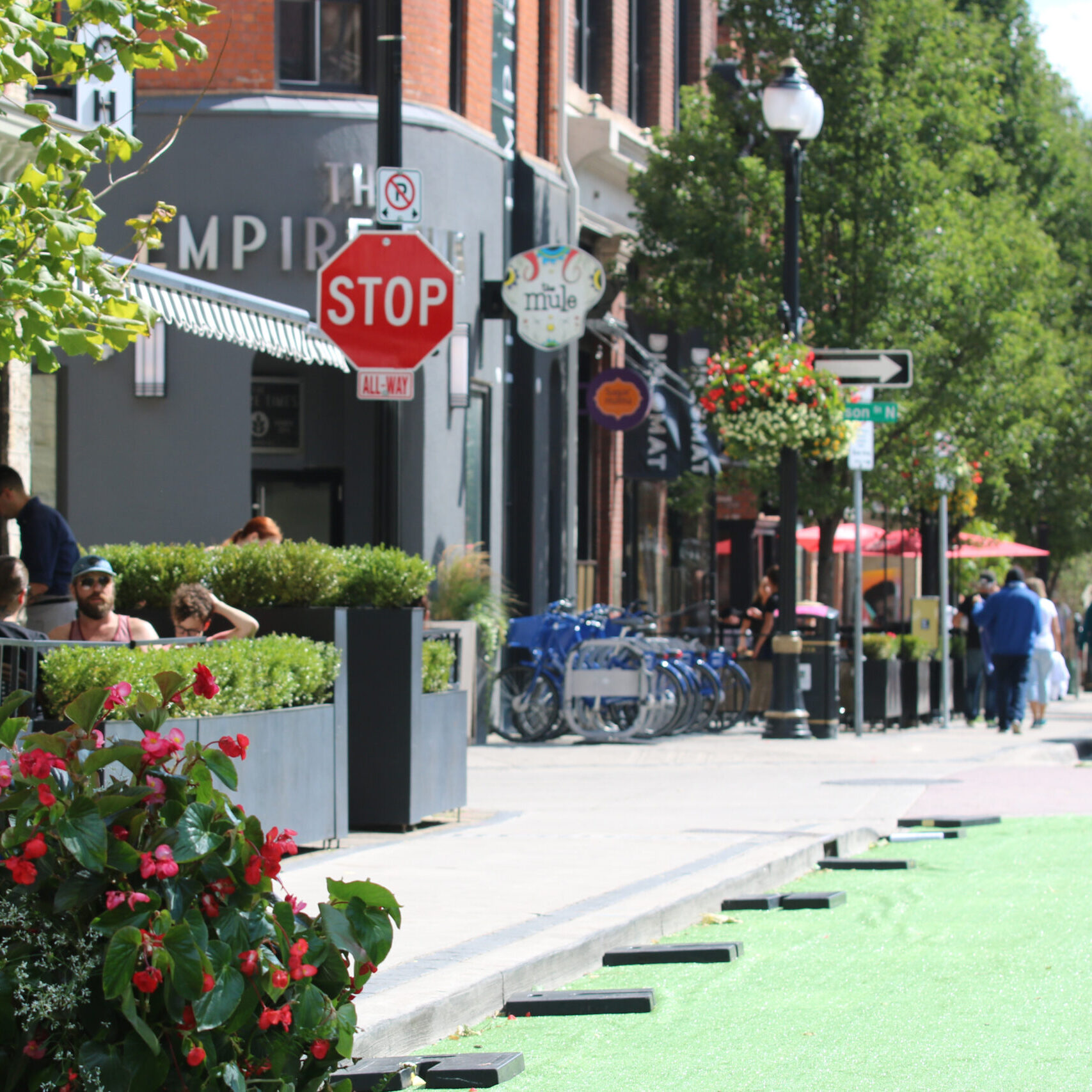 Street view down King William.